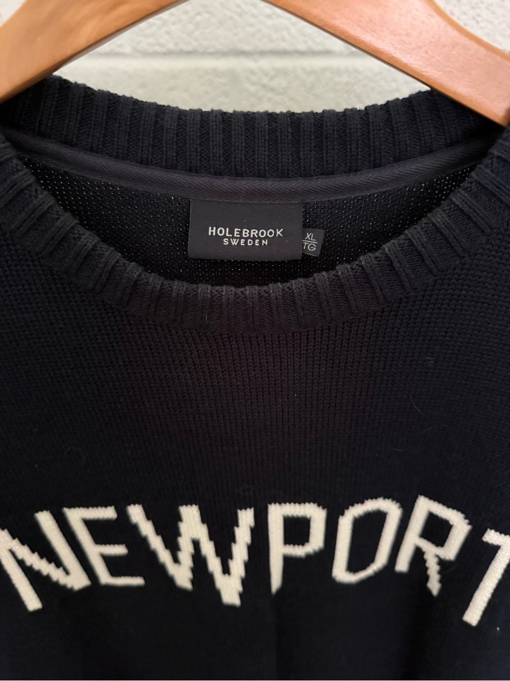 Holebrook NEWPORT Navy Knit Crew Sweater with White Lettering - Worn Once - Picture 2 of 5